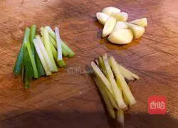 Illustration of how to make steamed chicken with mushrooms 5