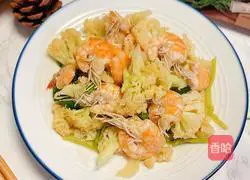 Illustration of how to make fried cauliflower with shrimps 11