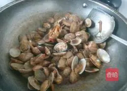 Illustration of how to make spicy Huajia 8