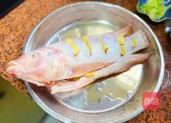 Illustration of how to make steamed red grouper 3