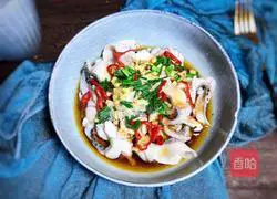 Illustration of how to make fish fillets with scallion oil 11