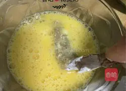 Illustration of how to make golden anchovy shrimp 8