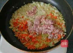 Illustration of making sausage pasta 3