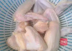 Illustration of how to make braised wings 1