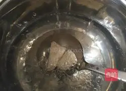 Illustration of how to make cold noodles with green onion and shredded chicken 2