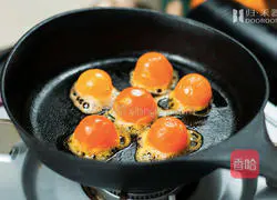 Q Fried Green Dumplings with Pork Floss - Simple Tutorial | Illustration of how to make soft and glutinous rice dumplings 1