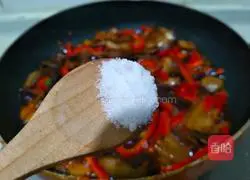 Bell pepper fungus Illustration of how to make twice-cooked pork 16