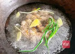 Illustration of how to make boiled snails 3