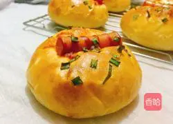 Illustration of how to make sausage buns 15