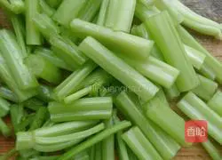 Illustration of how to make stir-fried squid 3