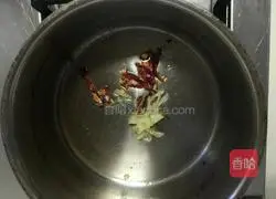Illustration of how to make spicy chicken rice 3