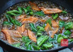 Illustration of how to make Northeastern eggplant meat slices 10