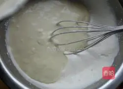 Illustration of how to make cake roll cheese mousse 10