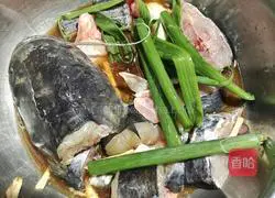 Illustration of how to cook catfish with garlic 2