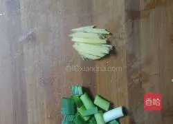 Illustration of Braised Spicy Chicken 5