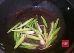 Illustration of how to cook jellyfish in sauce 5