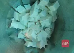 Illustration of how to make swimming crab tofu soup 2