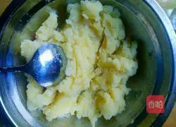 Illustration of how to make mashed potato sushi 1