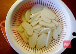 Illustration of how to make hairy crab fried rice cake 3