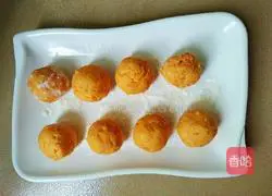 Illustration of how to make sweet potato balls 4