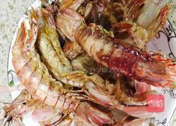 Illustration of how to make fried shrimps in typhoon shelter 2