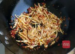 Illustration of how to make apricot abalone shredded pork 7