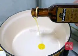 Illustration of how to make Chinese cabbage, pork, tofu and stewed vermicelli 1