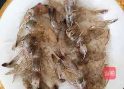 Illustration of how to make garlic vermicelli with open side shrimp 4 