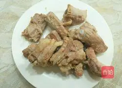 Illustration of how to cook pork ribs with potatoes 3