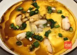 Illustration of how to make steamed eggs with crab legs 8