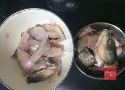 Illustration of authentic Sichuan boiled fish recipe 1