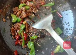 Illustration of how to make stir-fried pork sausage 5