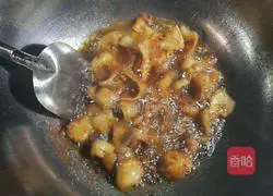 Illustration of how to make twice-cooked pork with yuba 4