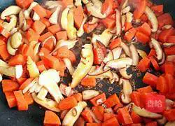 Illustration of how to make braised rice with preserved vegetables and mixed vegetables 6