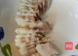 Illustration of cooking twice-cooked pork with garlic sprouts 8