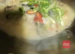 Garlic Illustration of how to cook catfish 10