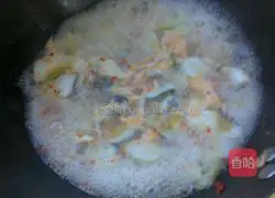Illustration of how to make spicy boiled fish fillets 8