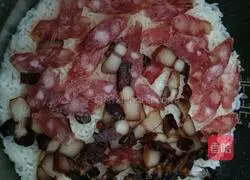 Rice cooker cured meat pot Illustration of how to make rice 9