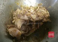 Illustration of the recipe of twice-cooked pork with minced garlic 8