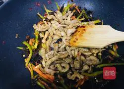 Illustration of how to make fish-flavored shredded pork 11