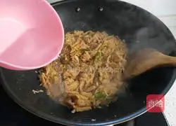 #Northeast#Illustration of how to make fried pork with pickled cabbage 8