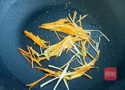 Illustration of how to make old-fashioned pot-wrapped pork 9