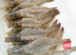 Illustration of how to make crispy salt and pepper shrimp 2