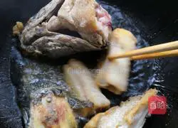 Illustration of how to make pickled fish 8