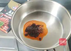 Illustration of how to make spicy fish cubes 3