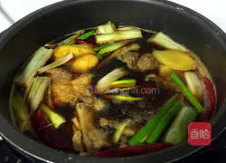 Illustration of how to make soy beef 2