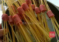 Sausage Spaghetti Recipe Illustration 1