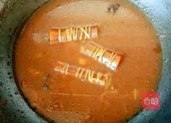 Illustration of how to make cold pork rind rolls 6