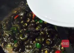 Illustration of how to stir-fry snails 8