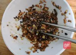 Illustration of how to make steamed loofah with wolfberry and garlic flavor 12